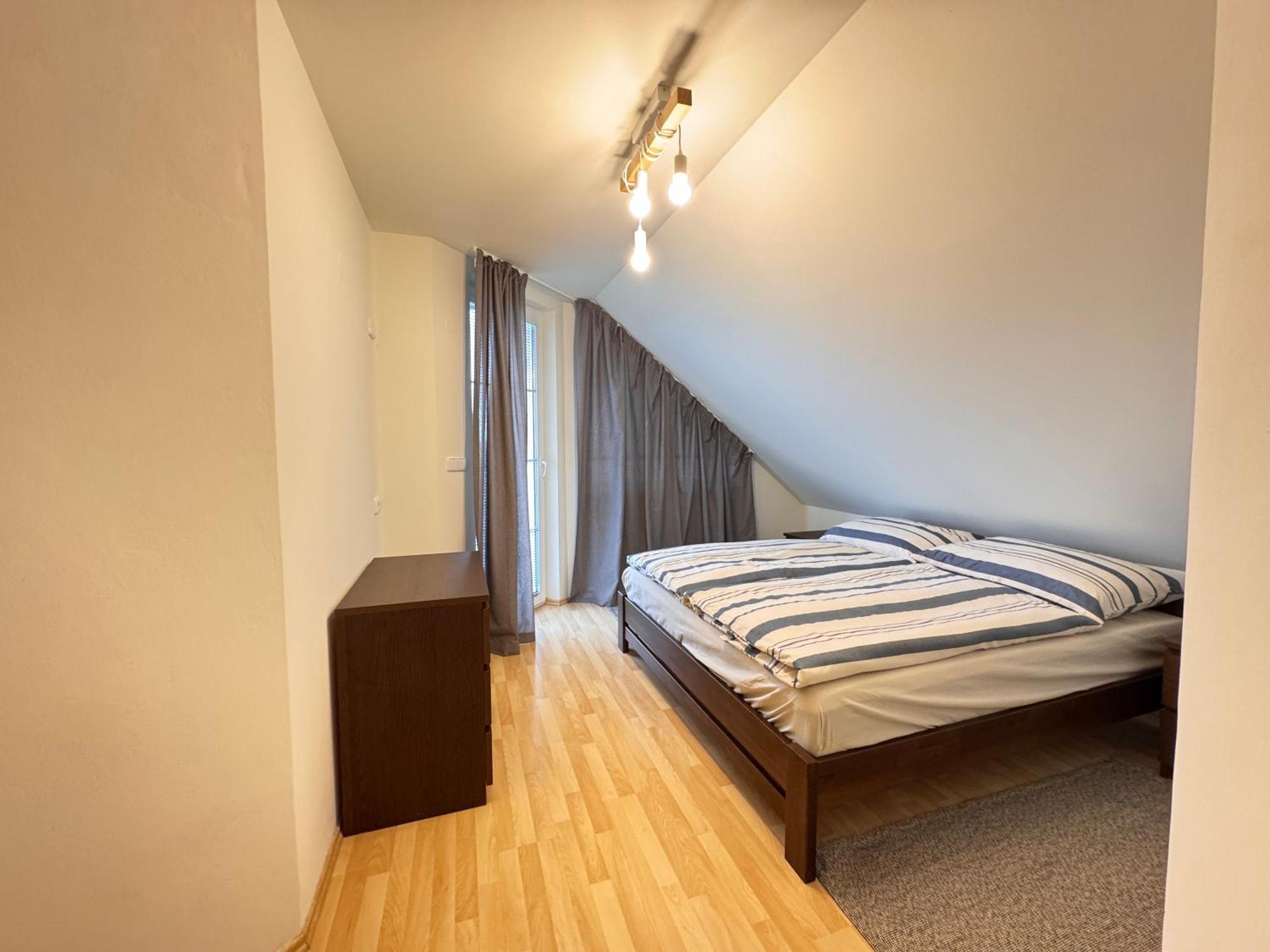 Diamondvilla, 4 Bedroom Apartment, Garden & Spa ปราก ภายนอก รูปภาพ