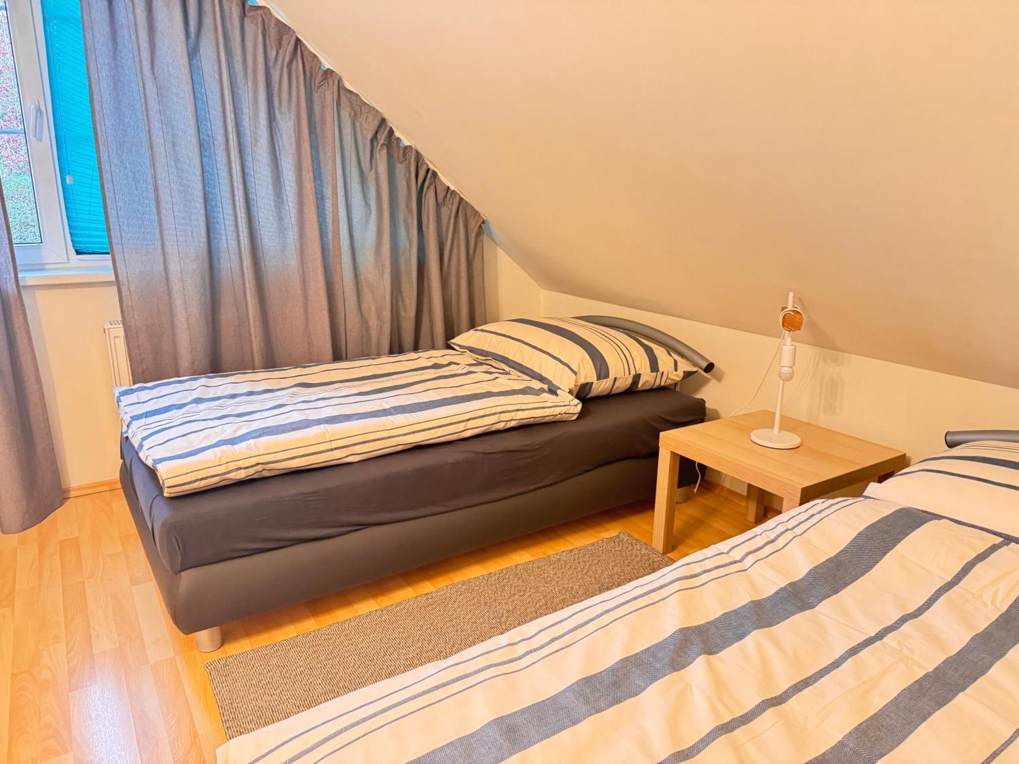 Diamondvilla, 4 Bedroom Apartment, Garden & Spa ปราก ภายนอก รูปภาพ