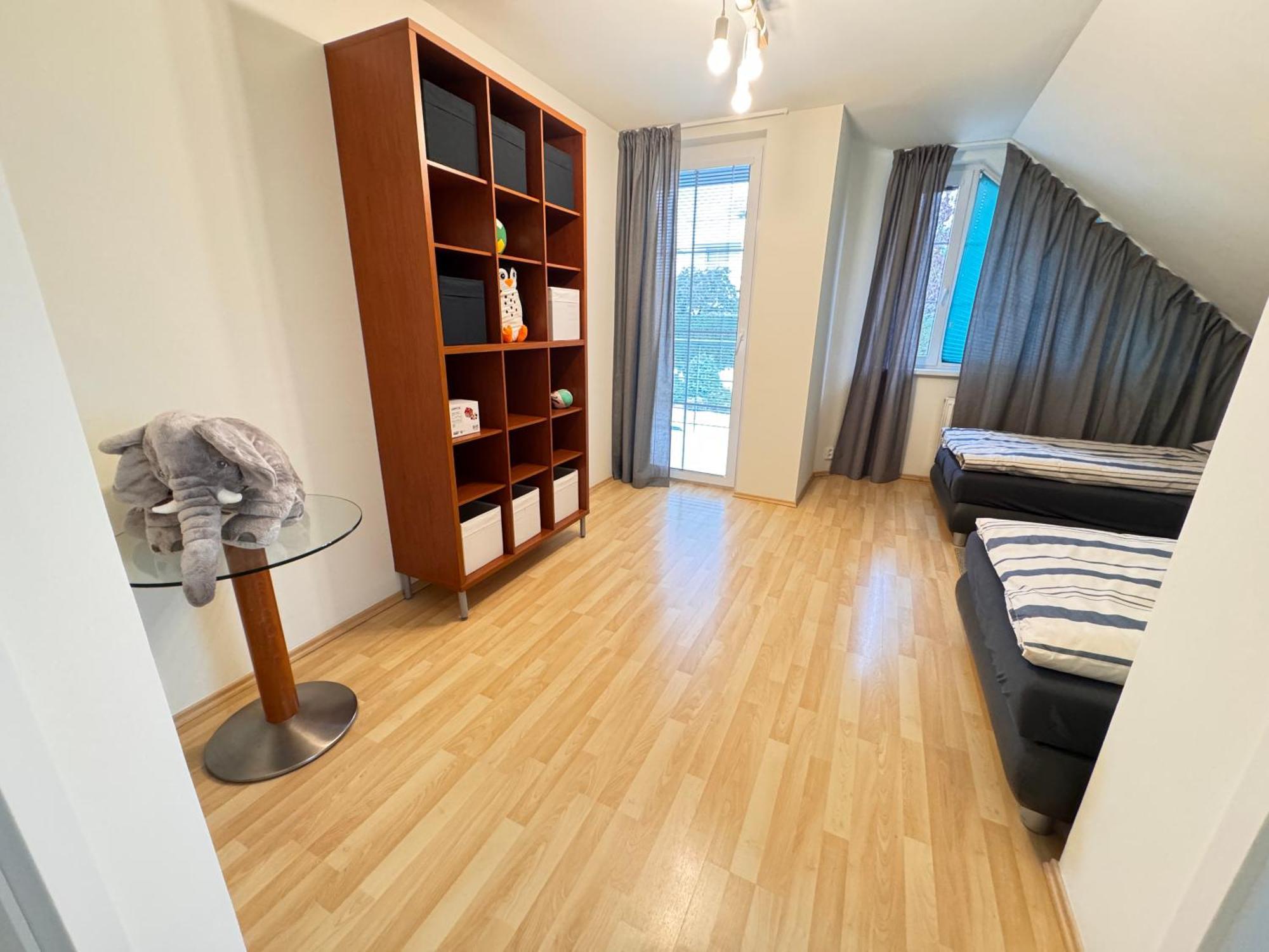 Diamondvilla, 4 Bedroom Apartment, Garden & Spa ปราก ภายนอก รูปภาพ